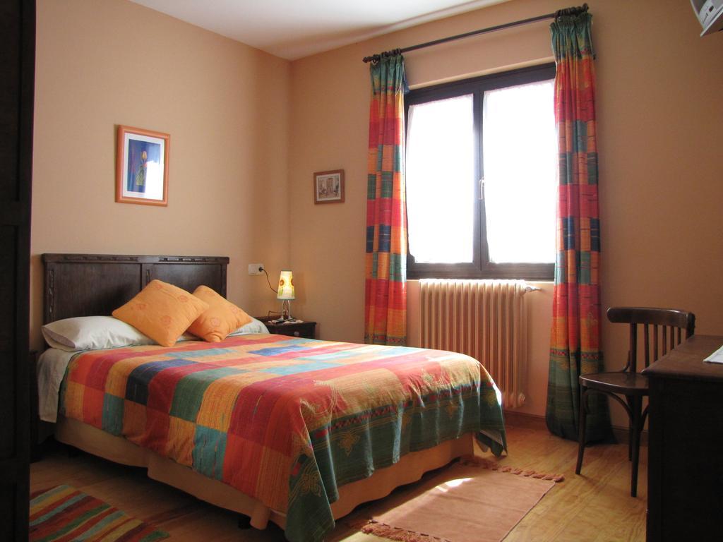 Hostal Rural Huartearena Iza Ngoại thất bức ảnh